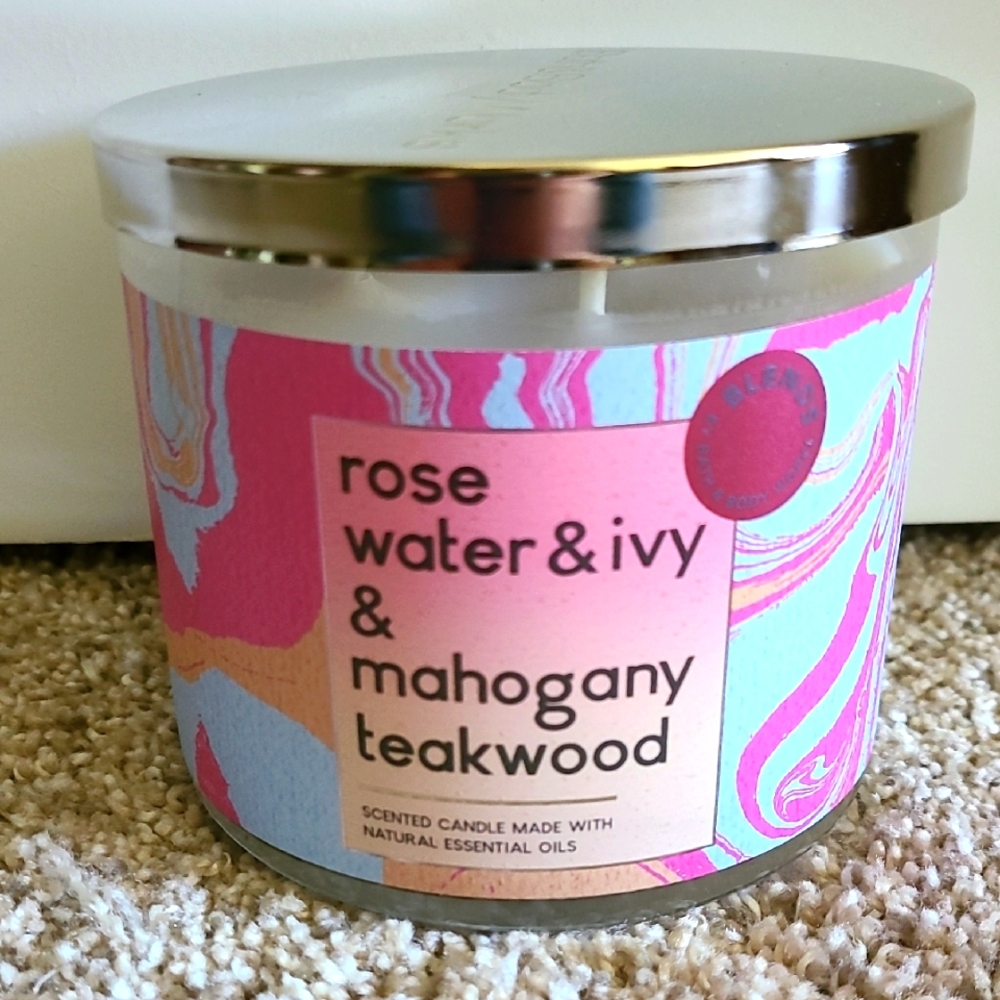 ROSE WATER & IVY & MAHOGANY TEAKWOOD BLEND  3 Wick Candle